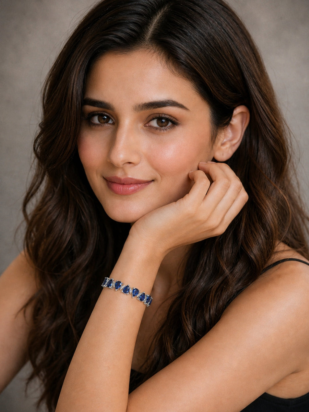 925 silver bracelet for women featuring elegant blue zircon design
