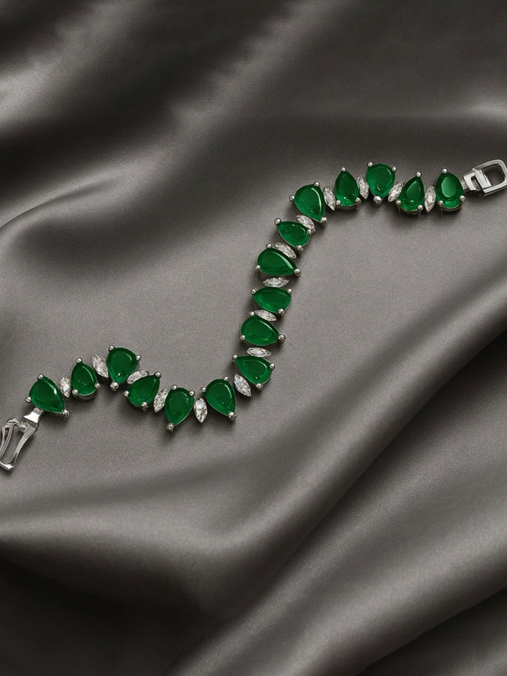 Original silver bracelet for ladies with green triangle-cut zircon stones