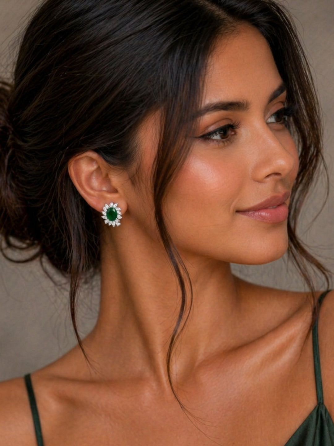 925 Sterling Silver Emerald Green Floral Stud Earrings
