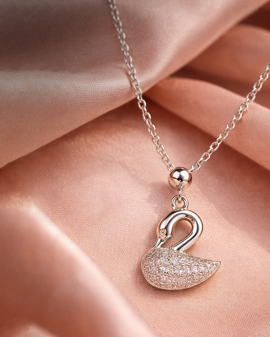 Elegant Silver Swan Pendant with Sparkling Gemstones