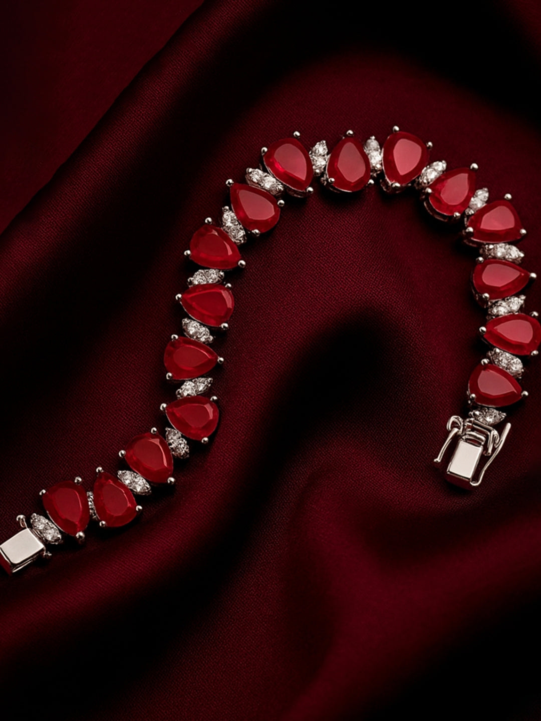 925 silver bracelet for women featuring elegant pink zircon design