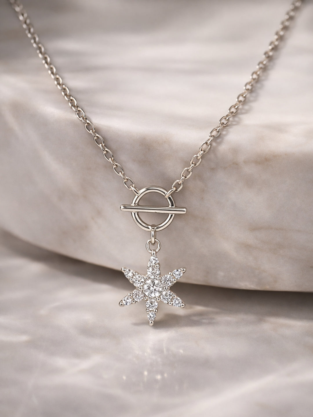Silver pendant for women with classic star charm design