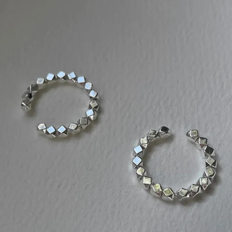 Minimalist Geometric 925 Silver Ear Cuff – Adjustable & Stylish